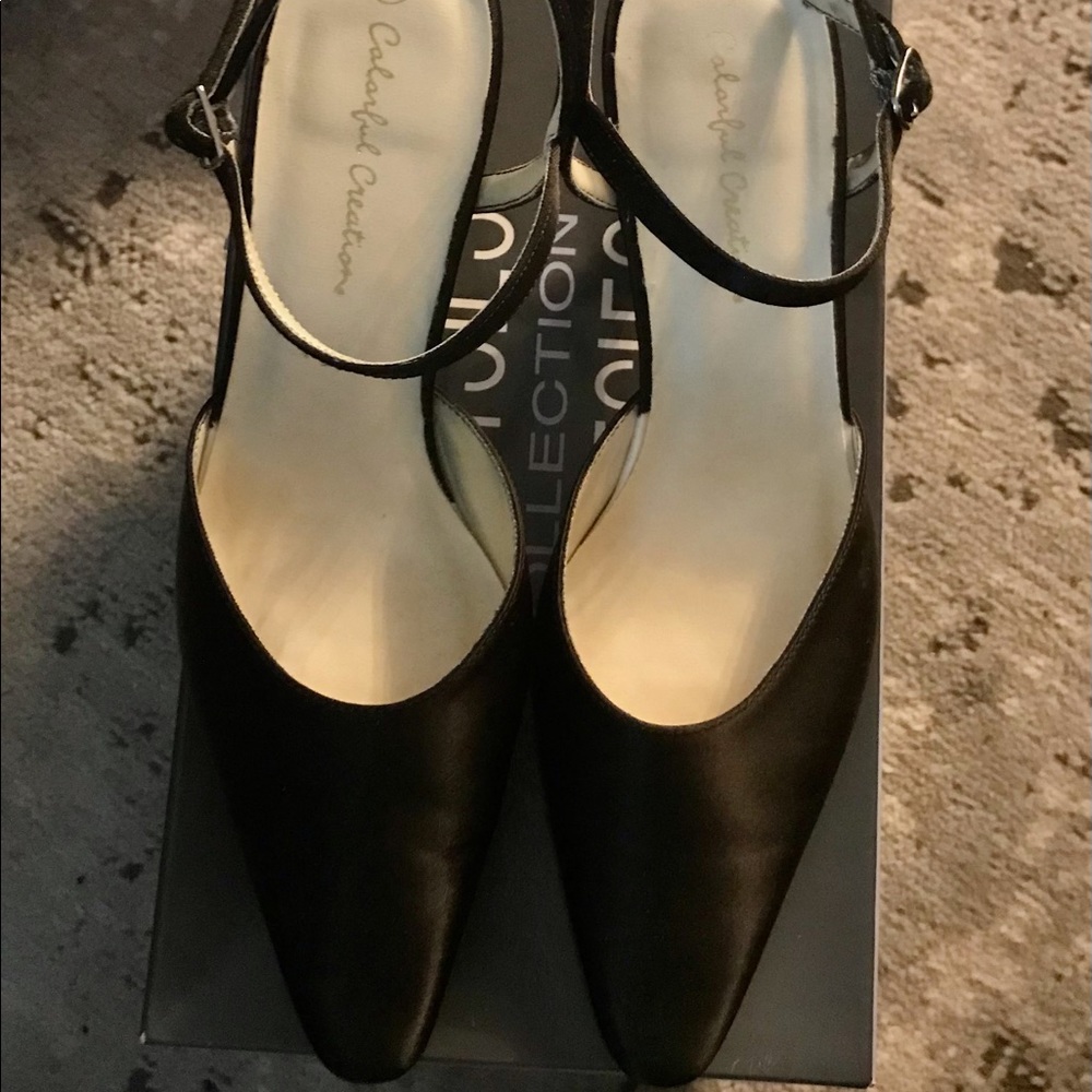 Mootsies Tootsies Pointed Toe Satin Dress Shoes